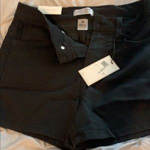 NWT Judy Blue black denim shorts